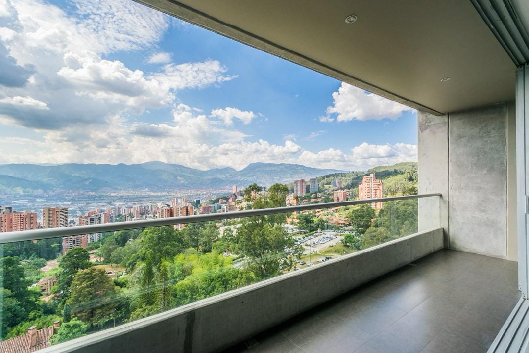 Apartaestudio en Venta en Altos del poblado, Medellín