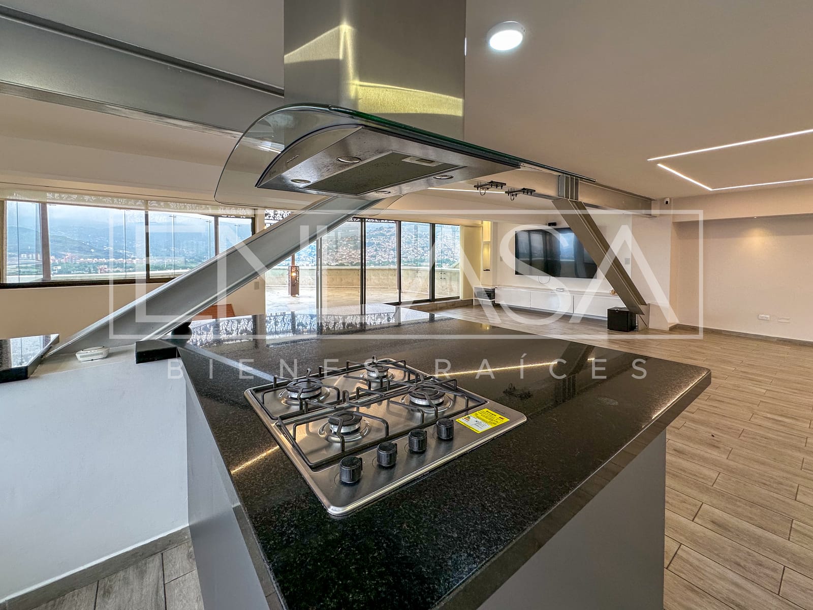 Apartamento en Venta en Los cambulos, Cali