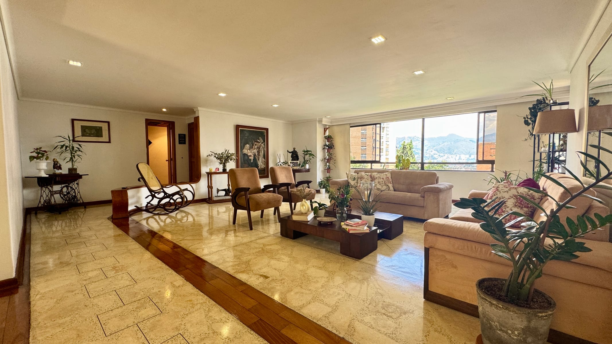 Apartamento en Venta en El Poblado, Medellín