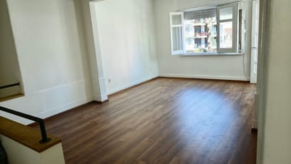 Casa en planta alta con entrada independiente (No paga gastos comunes)