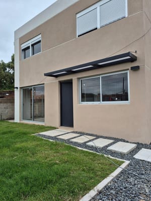 VENTA CASA EN SOLYMAR SUR.