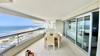 En Alquiler departamento de 3 dormitorios en Playa Brava