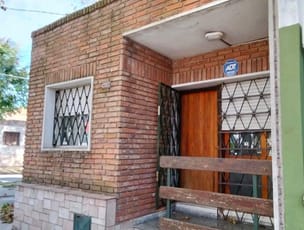 Casa 3 Dormitorios Venta La Comercial