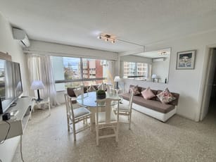 Apartamento en Península , 3 dormitorios,2 baños  Punta del Este