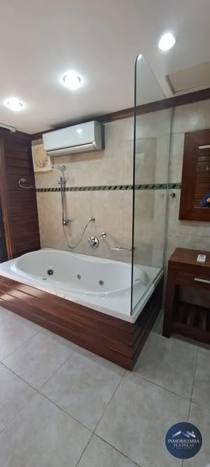 Casa en venta 3 dormitorios c/cochera, Villa del Cerro