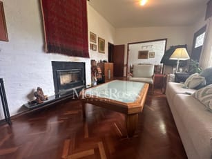 Divina Casa en Venta en Carrasco Sur