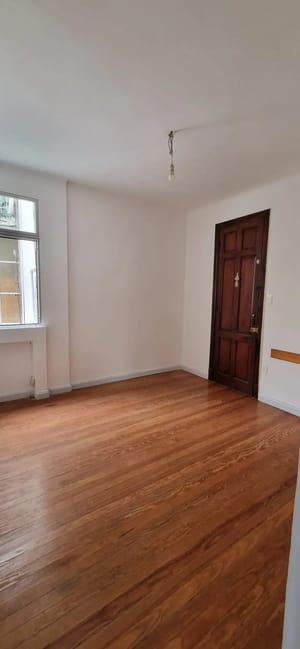 ALQUILER EN CORDON DE 1 DORMITORIO, PISO 5 AL CONTRA FRENTE, AIRE ACONDICIONADO, GASTOS COMUNES BAJOS
