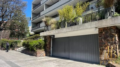 Apartamento en venta c/ cochera en Parque Rodó