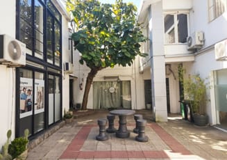 Alquiler Oficina o Local Comercial en Carrasco Próximo a Arocena