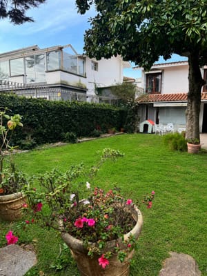 Casa en Alquiler de 3 dormitorios, 3 baños y jardín en Carrasco a metros de Sofitel y La Rambla