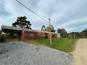 Venta Casa a estrenar en Punta Colorada