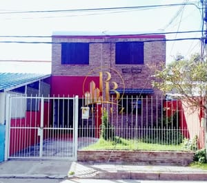 Sayago casa 3 dormitorios con cochera y patio (no acepta banco)