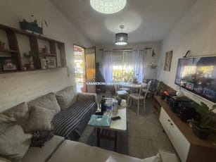 Venta de casa en predio privado complejo de viviendas. Actualmente está alquilada.
