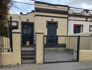 ALQUILER EN BELVEDERE, PROXIMO PASO MOLINO, 2 DORMITORIOS, INDEPENDIENTE, CON COCHERA Y PATIO