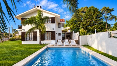 Casa De Lujo En Punta Del Este | A Pasos Del Mar, Piscina Climatizada Y Jacuzzi