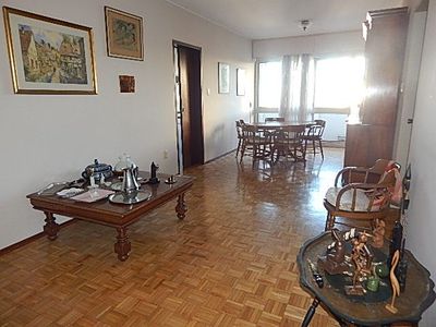 Venta de Casas, Apartamentos y Local industrial o galpón de 2 dormitorios  en Montevideo cerca de Don Juan Flores 