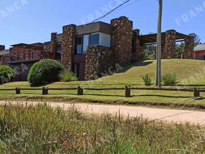 Alquiler de Casas baratas con Balcón en Punta del Este 