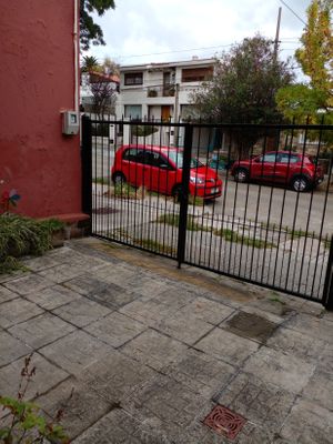 Venta de Casas baratas de 2 dormitorios en Montevideo cerca de Cementerio  Ingles 