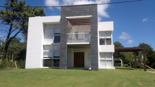 Venta de Casas baratas de 1 ambiente con Jardín en Uruguay -  