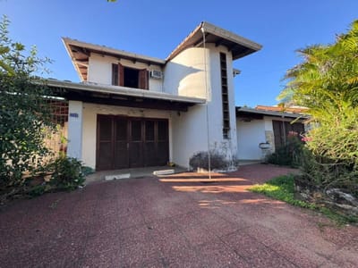 VENDO CASA À REFACCIONAR EN BARRIO SAN JORGE 