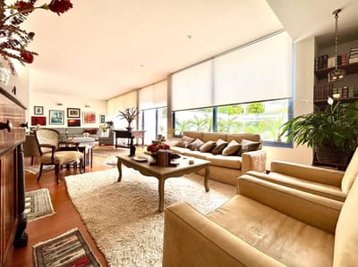 Exclusivo Departamento Con Jardín En San Isidro | Estilo Casa