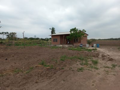 PEQUEÑA PROPIEDAD EN VENTA EN LA ZONA ESTE , LOCALIDAS EL Bi 