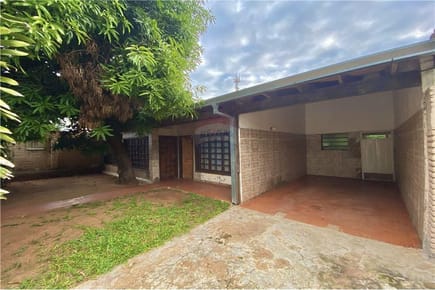 Vendo Casa con Amplio Patio En Luque Cuarto Barrio