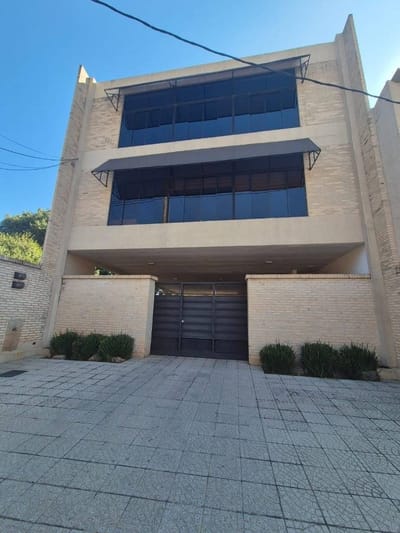 VENDO EDIFICIO CORPORATIVO A ESTRENAR 