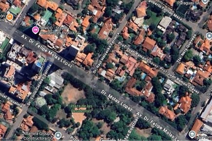 VENDO CASA SOBRE MOLAS LOPEZ EN ESQUINA