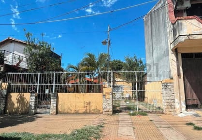 Venta de Casa a demoler o refaccionar  en Fernando de la Mora, Central