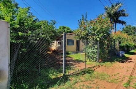 TERRENO CON CASA EN LUQUE
