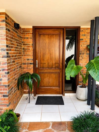 VENTA DE AMPLIA RESIDENCIA EN YCUÁ SATÍ,  ASUNCION | ID: 50333