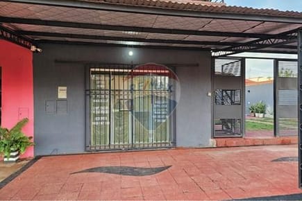 CASA VENTA LAURELTY, LUQUE