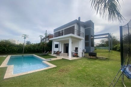 EXCLUSIVA RESIDENCIA AMOBLADA EN AQUA VILLAGE SAN BERNARDINO / Altos 