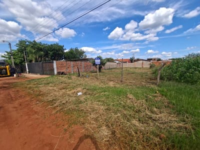 VENDO TERRENO EN LA CUIDAD LIMPIO 