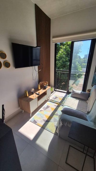 VENDO Monoambiente amoblado con pileta - Luque, Central