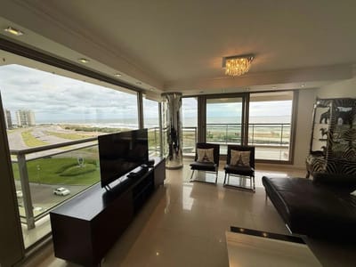Venta – Imperiale Punta del Este – 3 Dorm + Dep. – Vista al Mar