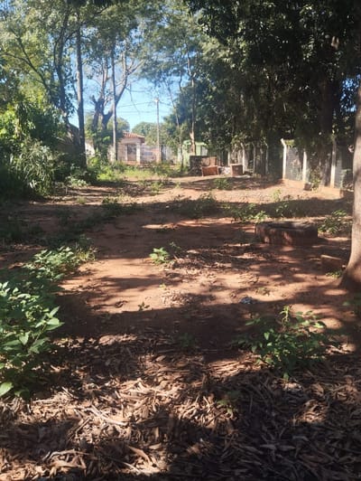 EN VENTA DEPOSITO CON SALIDA CALLE A CALLE EN SAN LORENZO