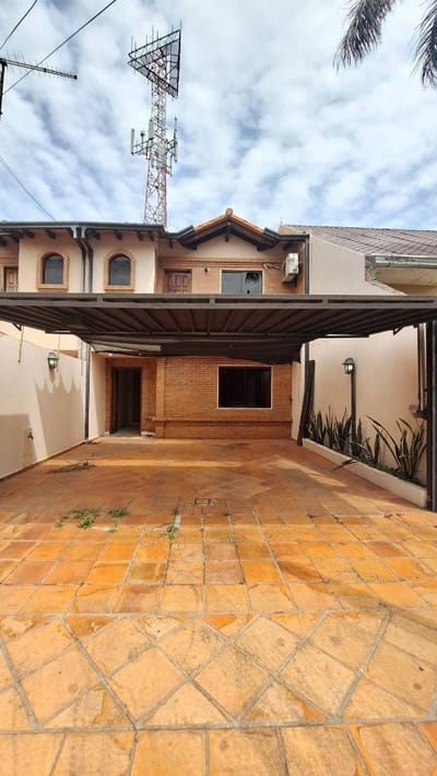 EN ALQUILER DUPLEX EN LAMBARÉ - ZONA CANAL 13