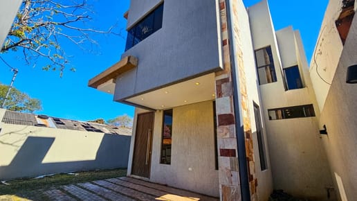 DÚPLEX A ESTRENAR en el barrio San Vicente