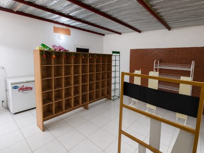 VENDO CASA A METROS DE LA RUTA LUQUE - LIMPIO