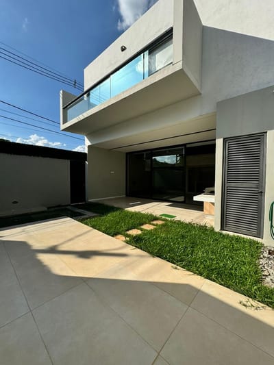 Barrio Mburucuya En Venta Amplio Duplex De 300 M2*