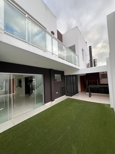 VENDO CASA DE 3 DORMITORIOS EN ITA ENRAMADA