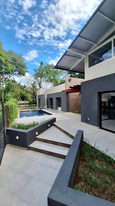 Vendo casa San Bernardino zona club nautico lago azul
