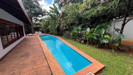 Alquiler, Amplia casa en Sajonia a 200m de Av. Carlos Antonio Lopez