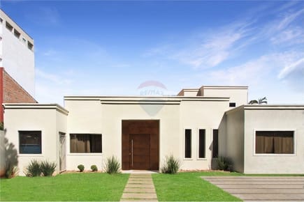 Vendo Casa en el Barrio Recoleta (Villa Morra)