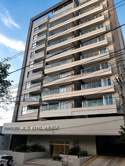 VENDO DEPARTAMENTO EN FORTALEZA MCAL ESTIGARRIBIA. 