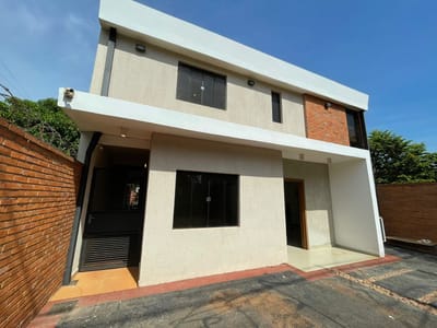 Vendo Duplex Luque Laurelty