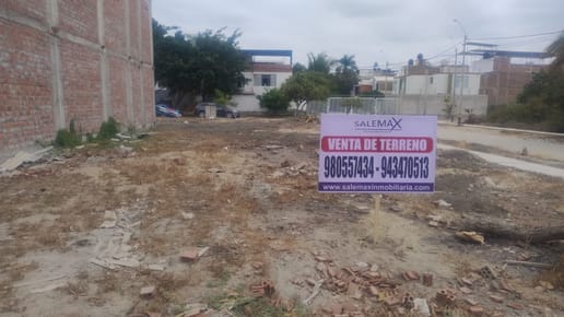 TERRENO TITULADO EN VENTA - DE 220 M2 - URB. LOS ABOGADOS