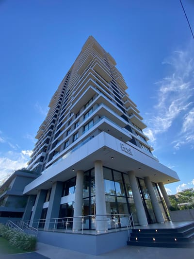 DEPARTAMENTO PREMIUM EN BARRIO MBURUCUYA 